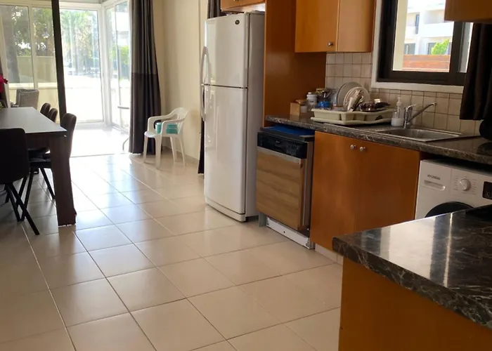 A Sea Breeze House Hébergement de vacances Larnaca