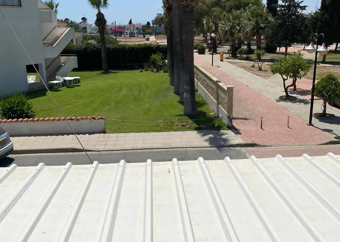 A Sea Breeze House *