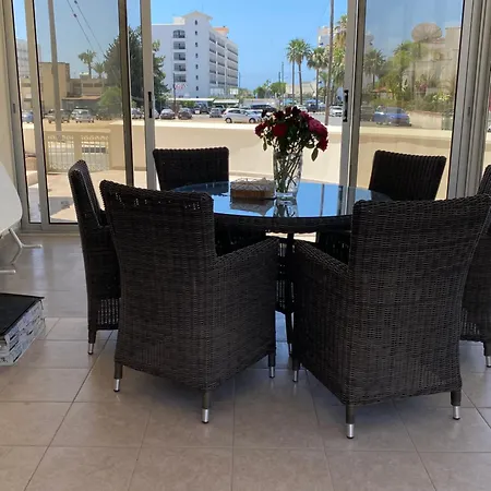 A Sea Breeze House Σπίτι διακοπών *